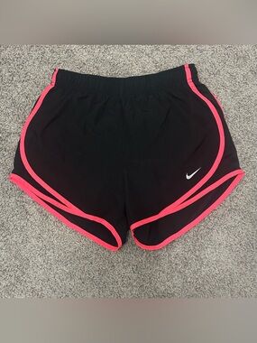 Women's Nike Tempo Dri-FIT Mid-Rise 3-in. Running Shorts- Size S